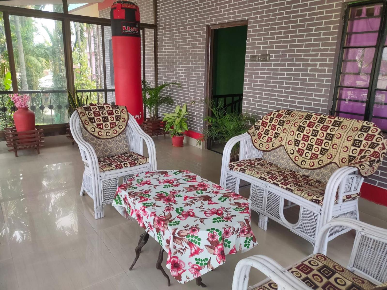 Homestay Mansons *